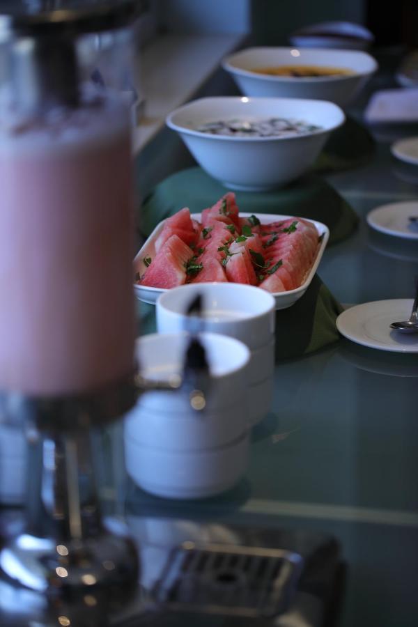 Hotel Issacs Residency Munnar Esterno foto